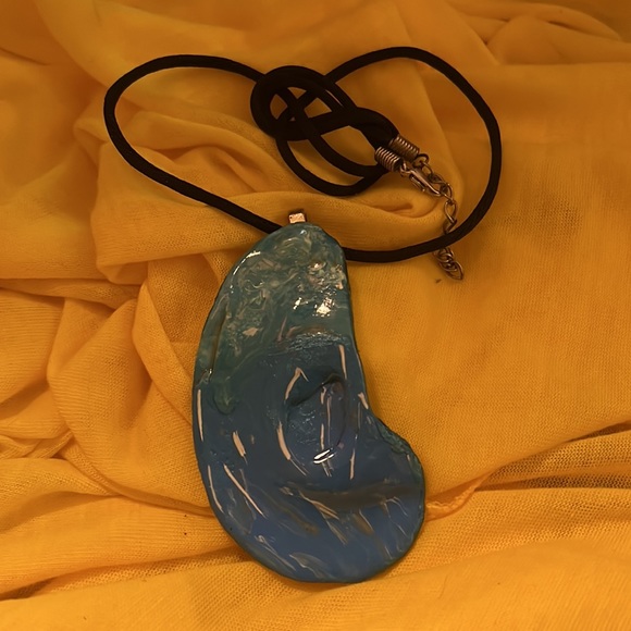 Beach Seashell Hand Designed One of a Kind Handmade Necklace - Picture 14 of 16